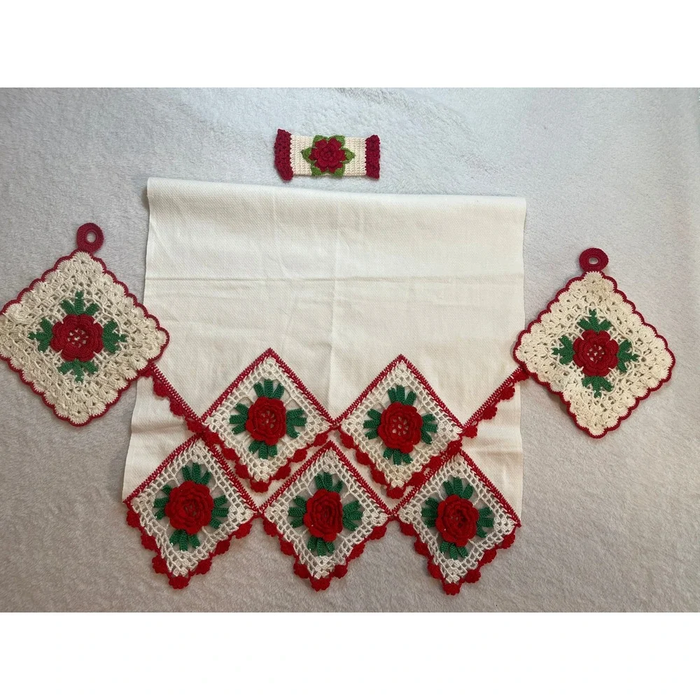 Handmade Crochet Kitchen Set Red Rose Floral Table Runner Potholders 4pc Vintage